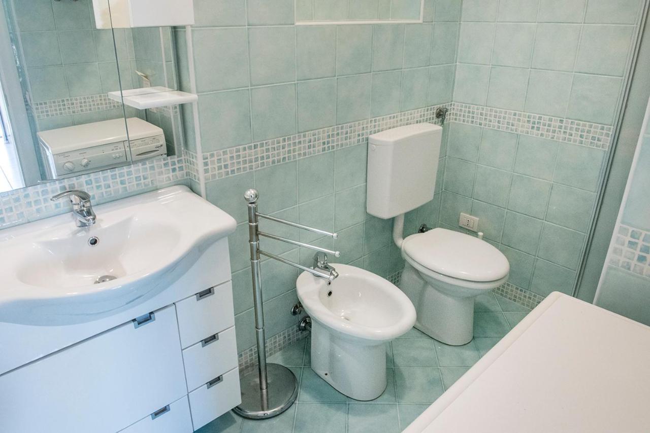 N011 - Numana, Nuovo Bilocale Con Giardino Apartment Sirolo Ngoại thất bức ảnh