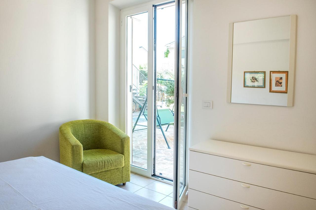 N011 - Numana, Nuovo Bilocale Con Giardino Apartment Sirolo Ngoại thất bức ảnh
